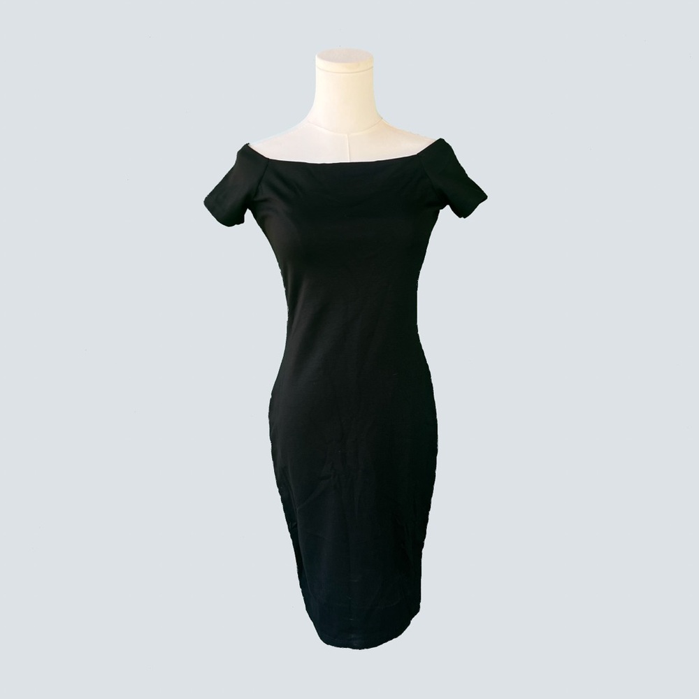 NWT- Snap Black Off-Shoulder Dress